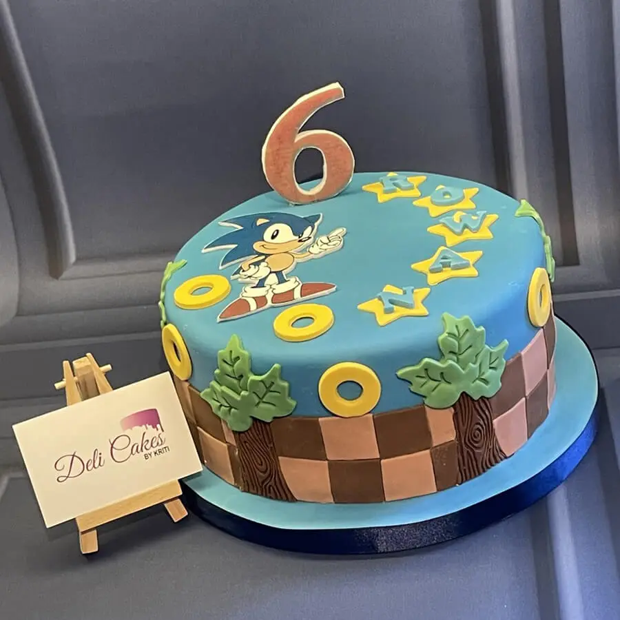 Birthday cake in the style of Sonic